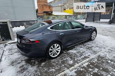 Лифтбек Tesla Model S 2015 в Житомире