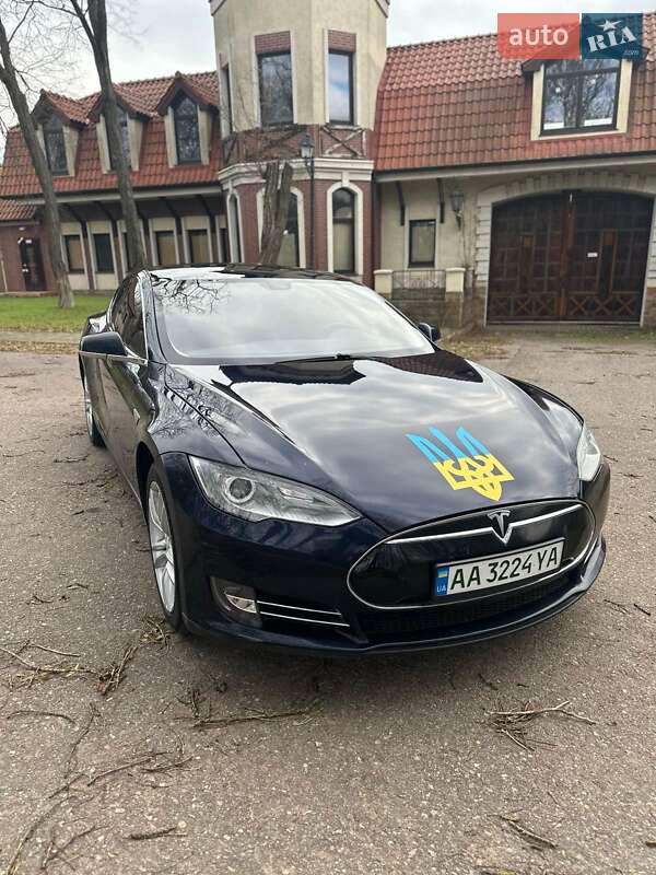Tesla Model S 2013 Tesla Model S 2013