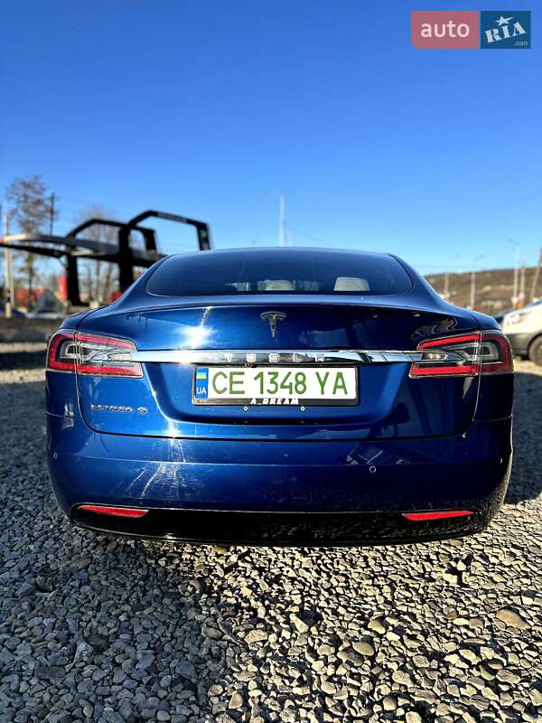 Лифтбек Tesla Model S 2018 в Черновцах