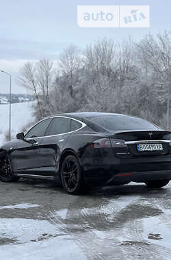 Лифтбек Tesla Model S 2015 в 