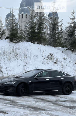 Лифтбек Tesla Model S 2015 в 