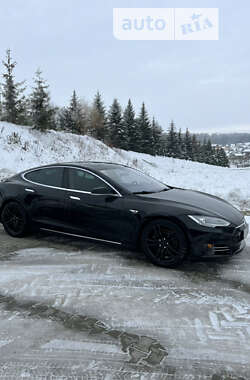 Лифтбек Tesla Model S 2015 в 