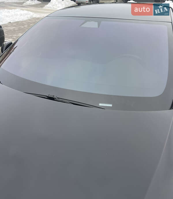 Лифтбек Tesla Model S 2017 в Бродах