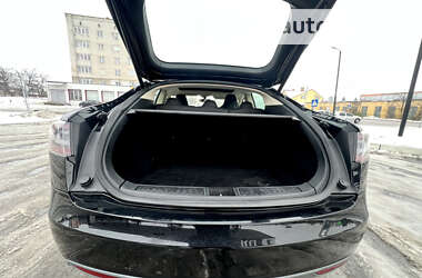 Лифтбек Tesla Model S 2012 в Дубно