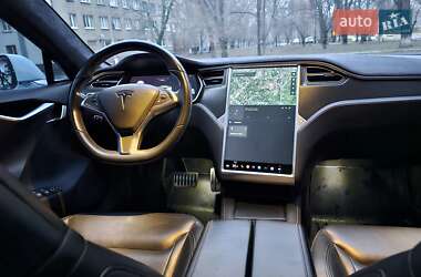 Ліфтбек Tesla Model S 2014 в Львові