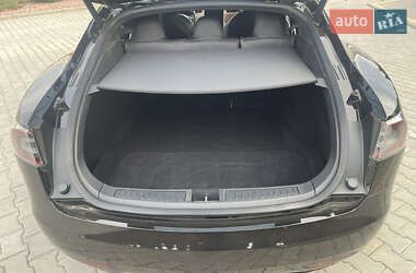 Лифтбек Tesla Model S 2019 в Одессе
