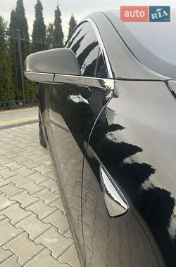 Лифтбек Tesla Model S 2019 в Одессе