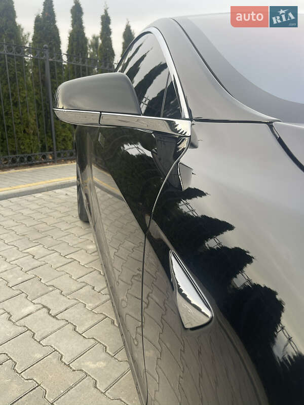 Лифтбек Tesla Model S 2019 в Одессе