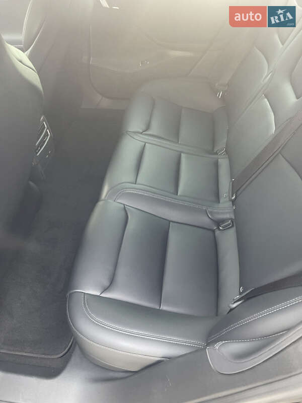 Лифтбек Tesla Model S 2019 в Одессе