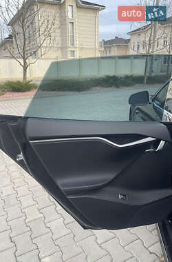 Ліфтбек Tesla Model S 2019 в 