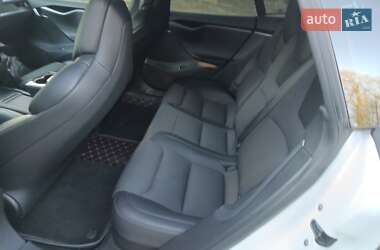Лифтбек Tesla Model S 2018 в 