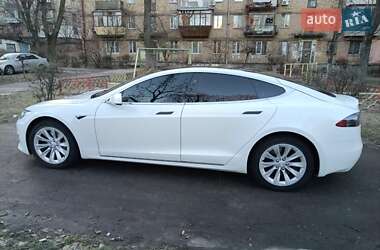 Лифтбек Tesla Model S 2018 в 