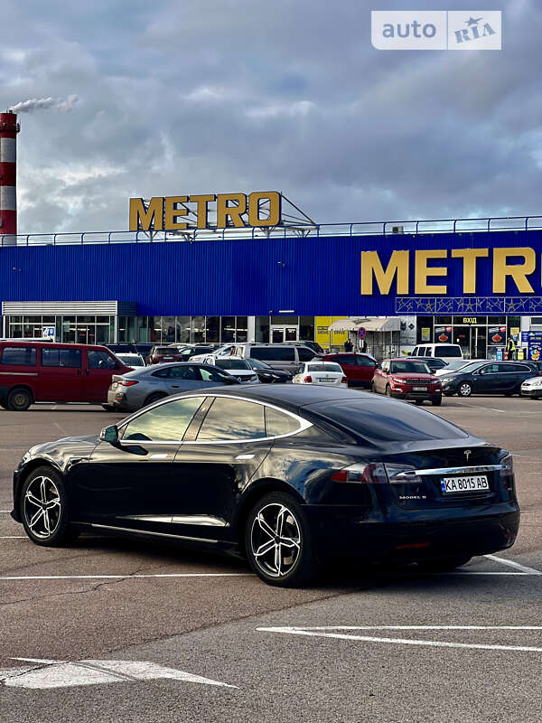 Лифтбек Tesla Model S 2016 в Житомире
