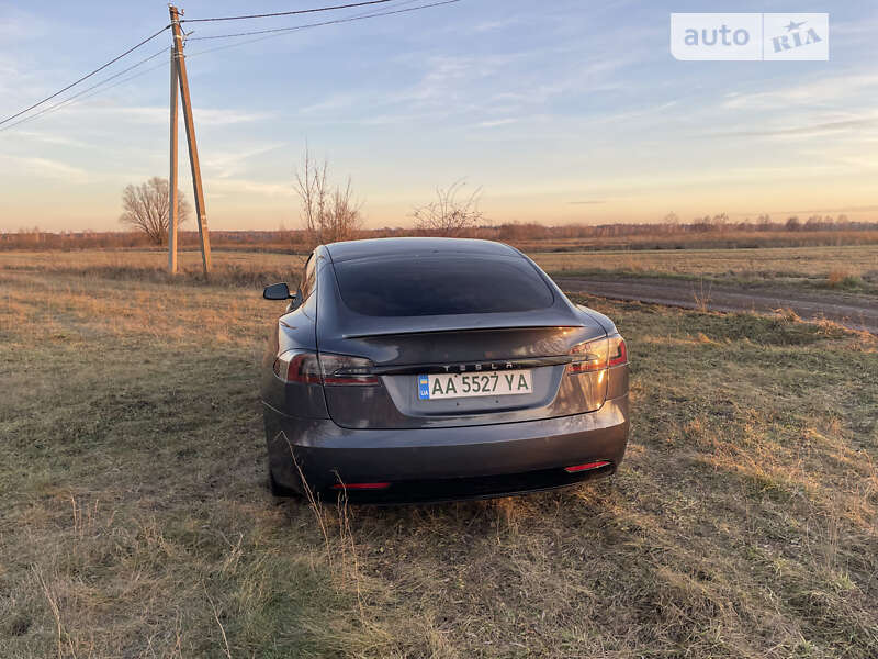 Ліфтбек Tesla Model S 2020 в Броварах