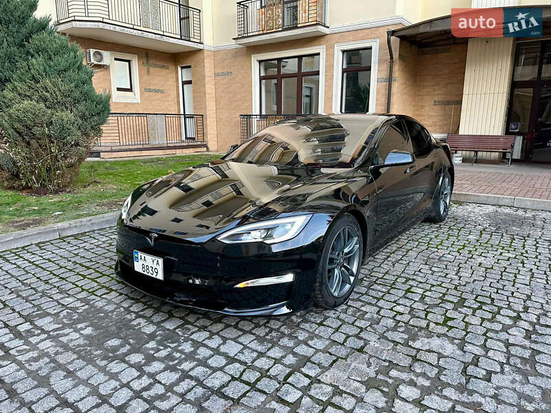 Лифтбек Tesla Model S 2022 в Киеве