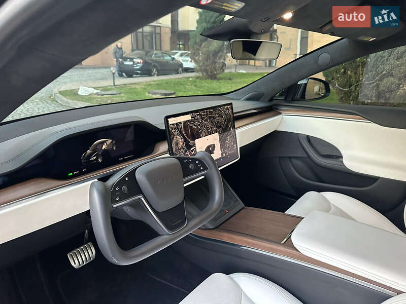 Лифтбек Tesla Model S 2022 в Киеве