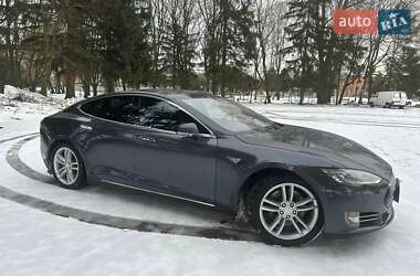 Ліфтбек Tesla Model S 2015 в Києві