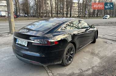 Лифтбек Tesla Model S 2013 в 