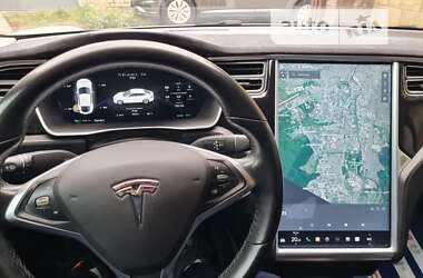Лифтбек Tesla Model S 2015 в Авдеевке