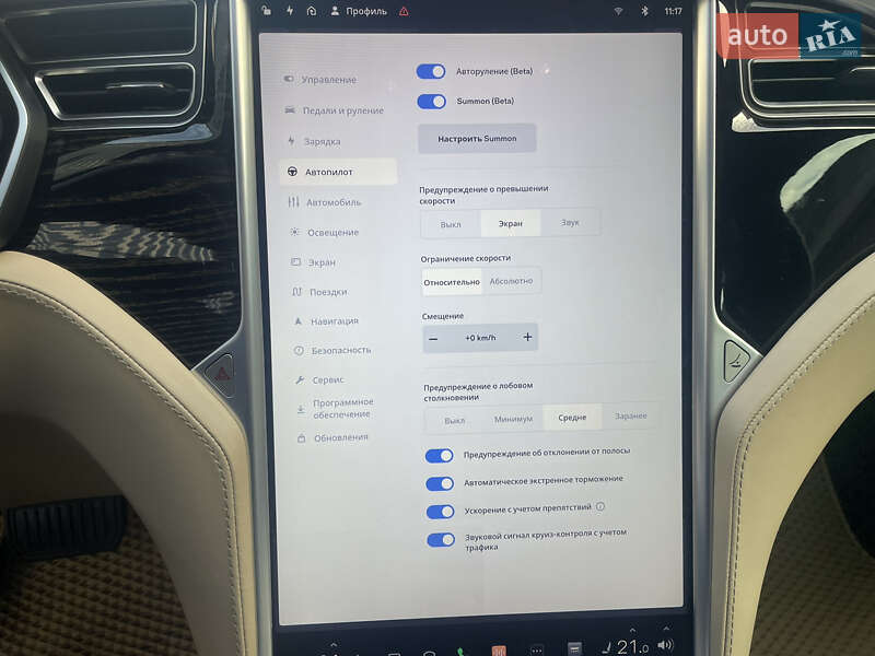 Лифтбек Tesla Model S 2016 в Киеве
