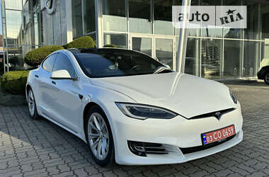 Ліфтбек Tesla Model S 2017 в Луцьку