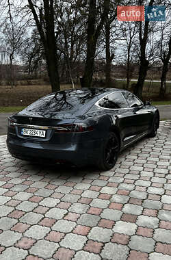 Лифтбек Tesla Model S 2017 в 