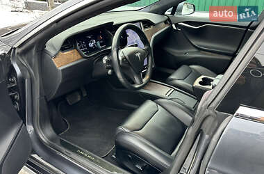 Лифтбек Tesla Model S 2018 в Буче