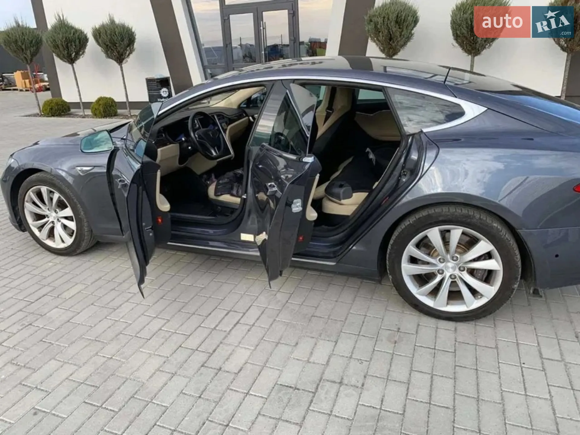 2014 Tesla Model S - мініатюра 41