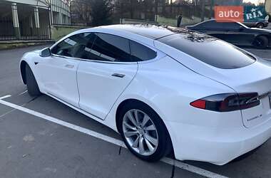 Ліфтбек Tesla Model S 2018 в Чернівцях