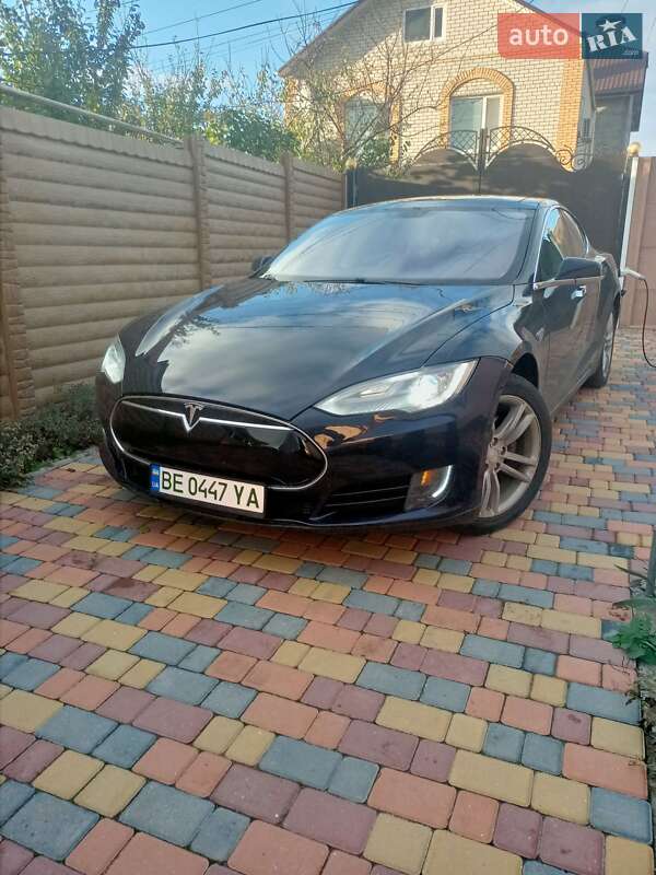 Лифтбек Tesla Model S 2013 в Николаеве
