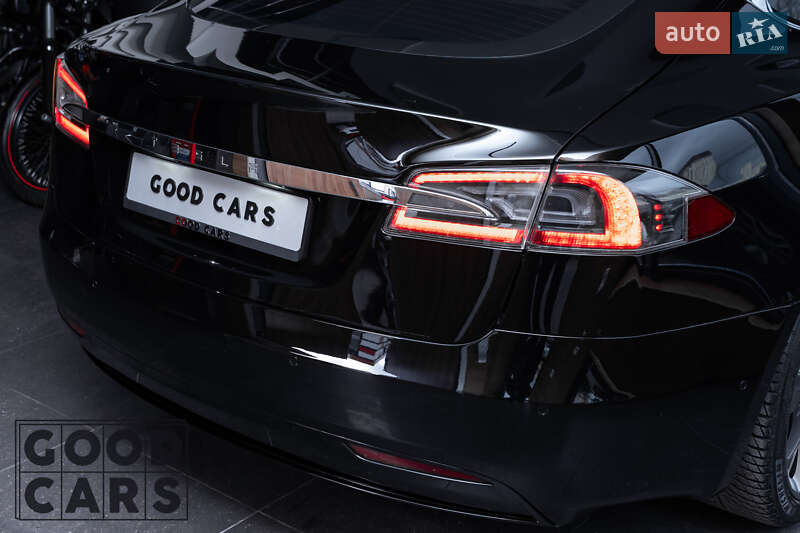 Лифтбек Tesla Model S 2019 в Одессе