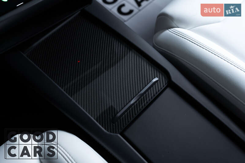 Лифтбек Tesla Model S 2019 в Одессе