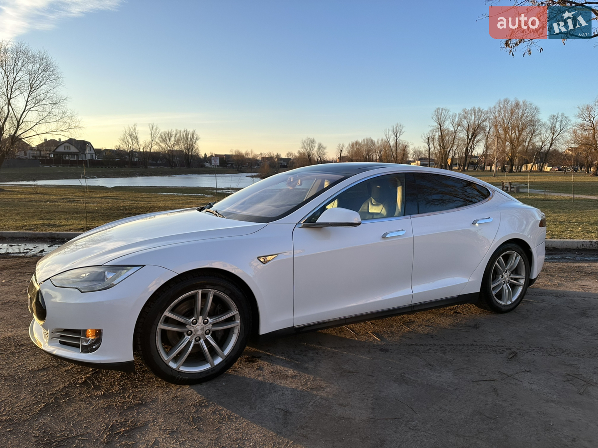 2013 Tesla Model S - мініатюра 12