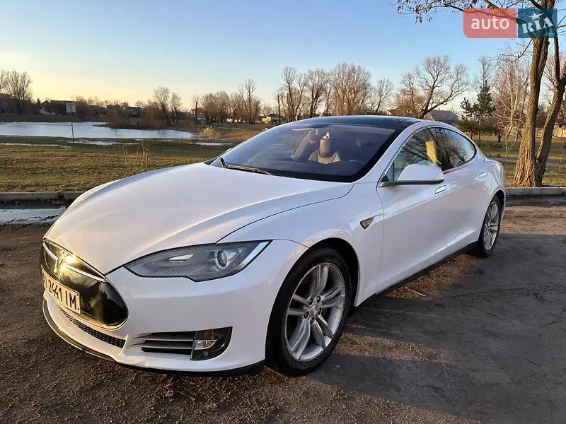 Tesla Model S