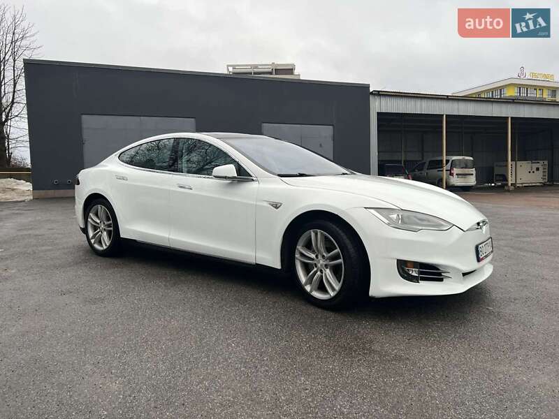 Лифтбек Tesla Model S 2014 в Тернополе
