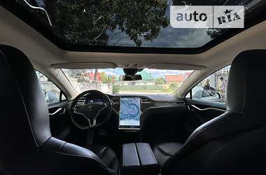 Лифтбек Tesla Model S 2015 в 
