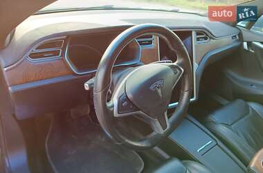 Лифтбек Tesla Model S 2017 в 