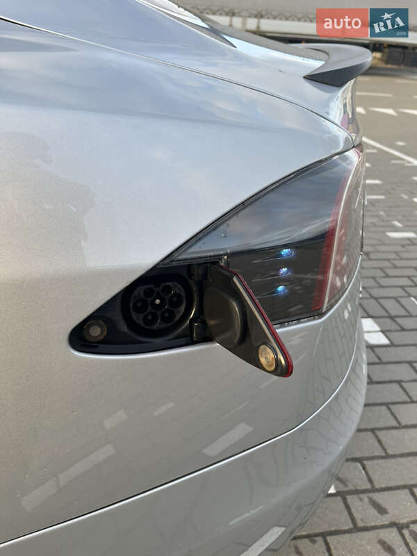 Лифтбек Tesla Model S 2013 в Ковеле