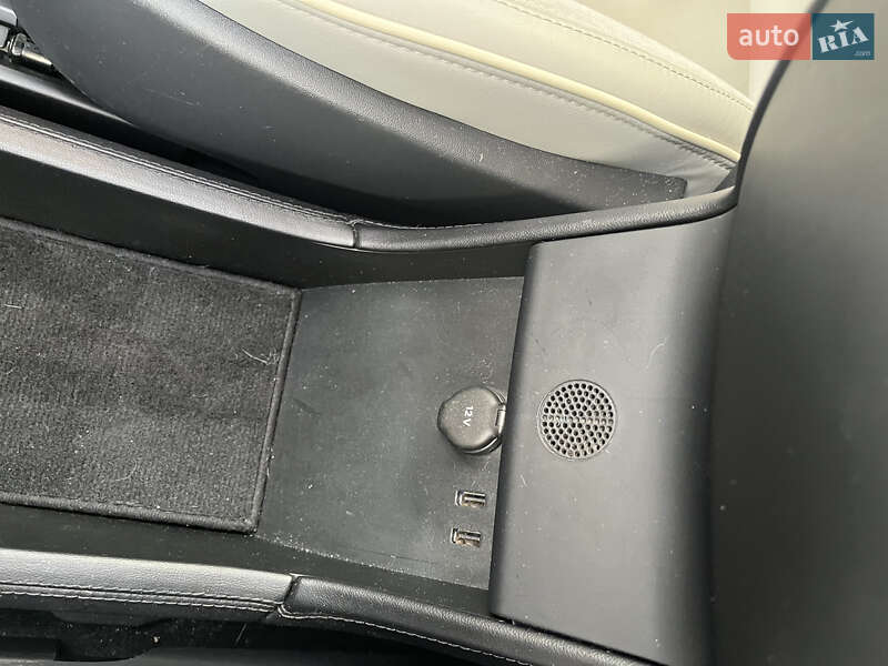 Лифтбек Tesla Model S 2013 в Ковеле