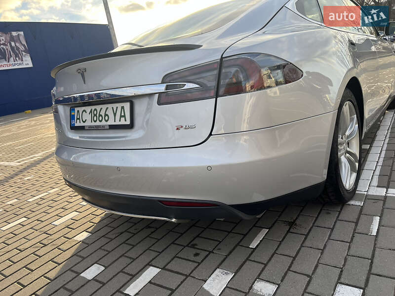 Лифтбек Tesla Model S 2013 в Ковеле