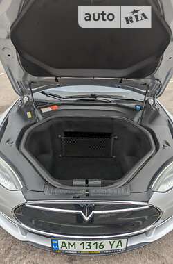 Лифтбек Tesla Model S 2014 в Житомире