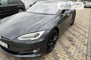 Ліфтбек Tesla Model S 2018 в Києві