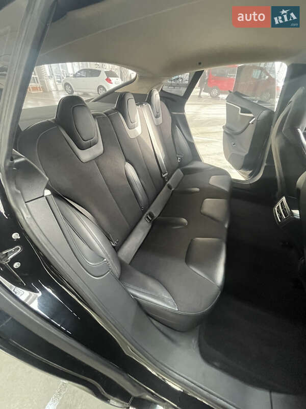 Лифтбек Tesla Model S 2014 в Николаеве
