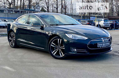 Лифтбек Tesla Model S 2013 в Киеве