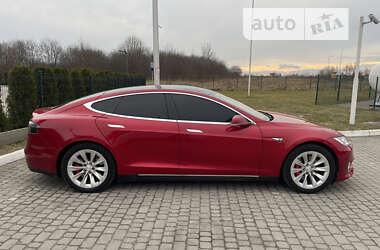 Лифтбек Tesla Model S 2014 в Львове