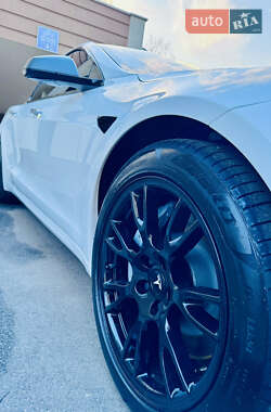 Лифтбек Tesla Model S 2021 в Киеве