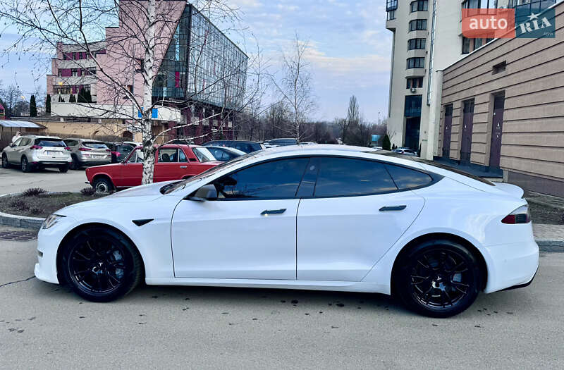 Лифтбек Tesla Model S 2021 в Киеве