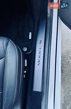Лифтбек Tesla Model S 2021 в Киеве