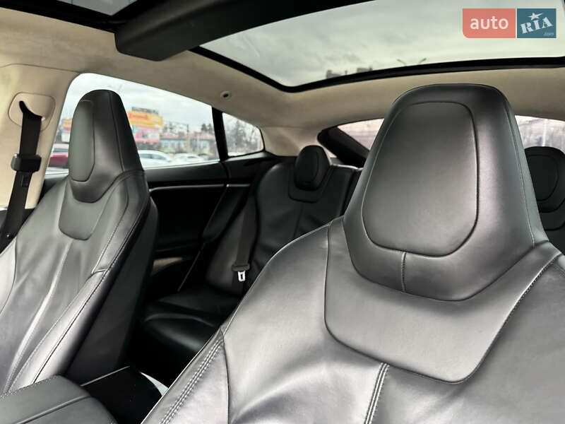 Ліфтбек Tesla Model S 2014 в Києві