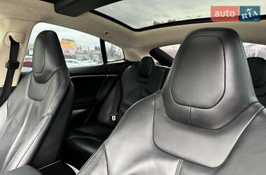 Лифтбек Tesla Model S 2014 в 